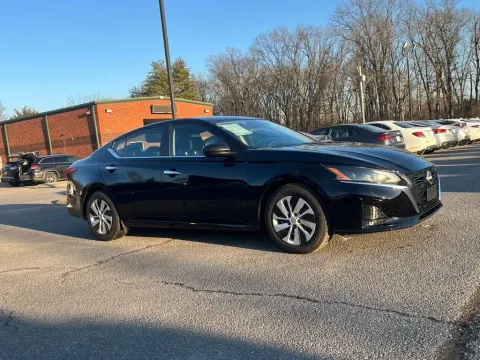 2024 Nissan Altima SV